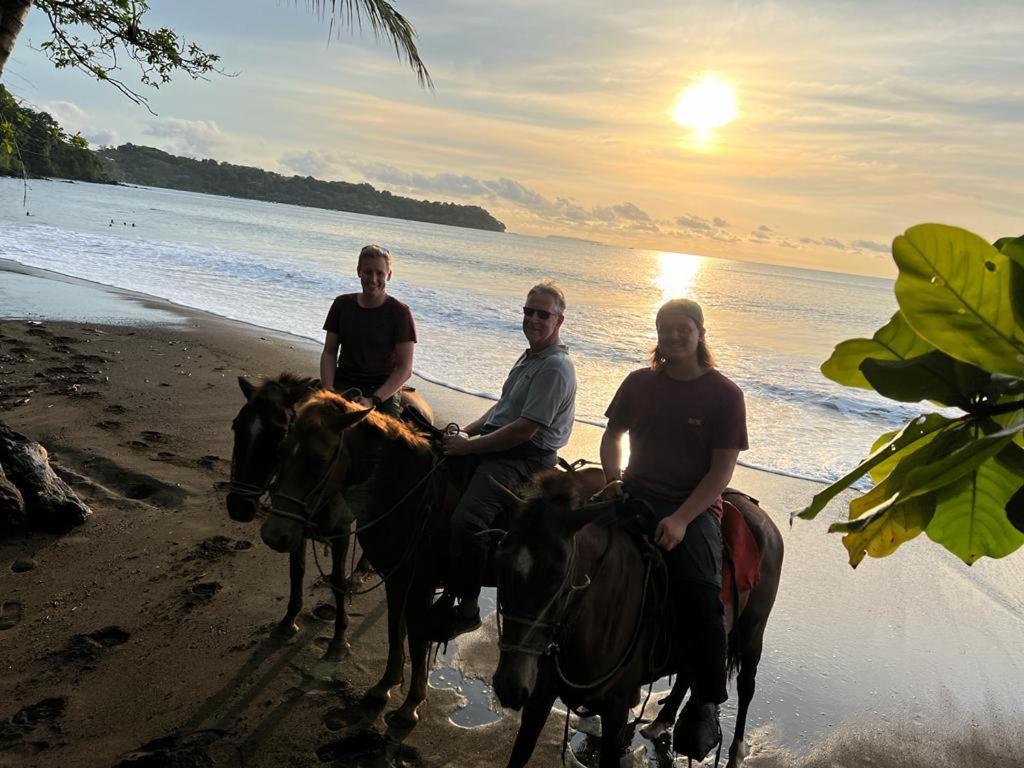 Hotel Gitana Corcovado, Y Tour Operador Drakes Bay Esterno foto
